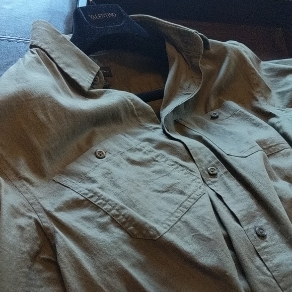 Banana Republic Shirt - Picture 3 of 8